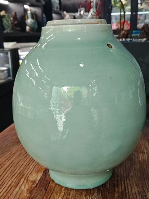 古玩陶瓷豆青釉罐真品鑒賞圖
