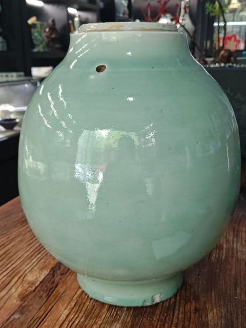 古玩陶瓷豆青釉罐真品鑒賞圖