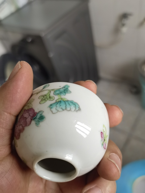 古玩陶瓷清晚期 粉彩花卉紋水盂真品鑒賞圖