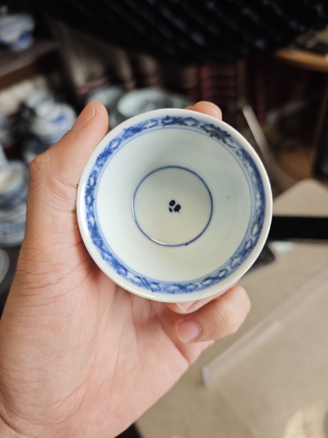 古玩陶瓷雍正青花杯真品鑒賞圖