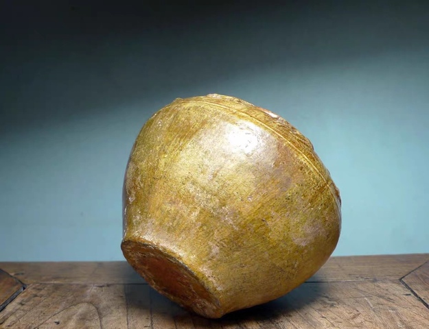 古玩陶瓷黃釉罐真品鑒賞圖
