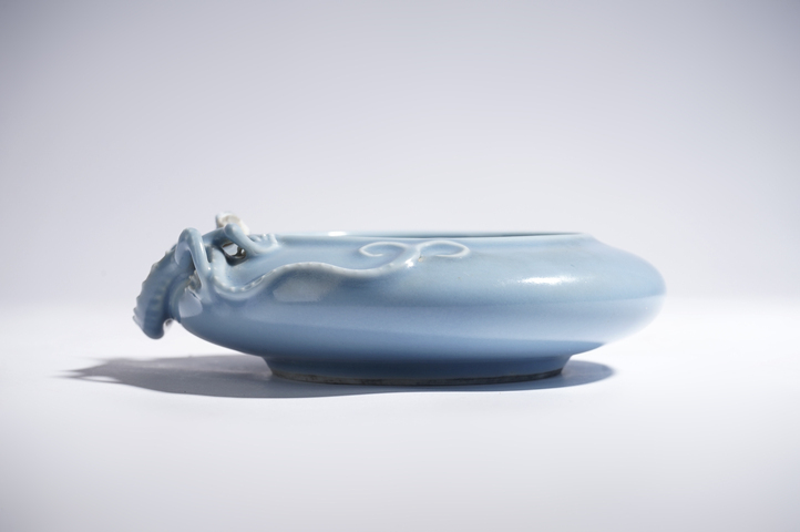 古玩陶瓷民國·天藍(lán)釉堆塑螭龍紋洗真品鑒賞圖