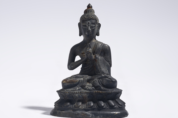 古玩銅器清晚期·釋迦牟尼銅造像真品鑒賞圖