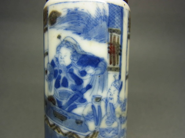 古玩陶瓷青花釉里紅鼻煙壺真品鑒賞圖
