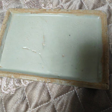 古玩陶瓷青花淡描花卉紋蓋盒真品鑒賞圖