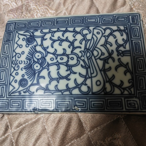 古玩陶瓷青花淡描花卉紋蓋盒真品鑒賞圖