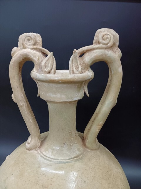古玩陶瓷雙龍柄盤口壺真品鑒賞圖