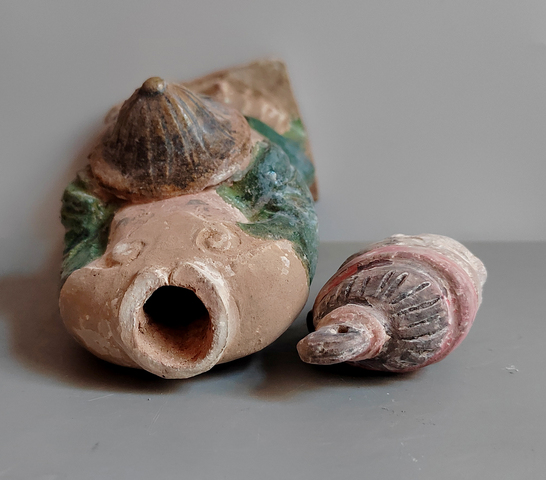 古玩陶瓷明代三彩持傘仕女俑拍賣,當前價格38元