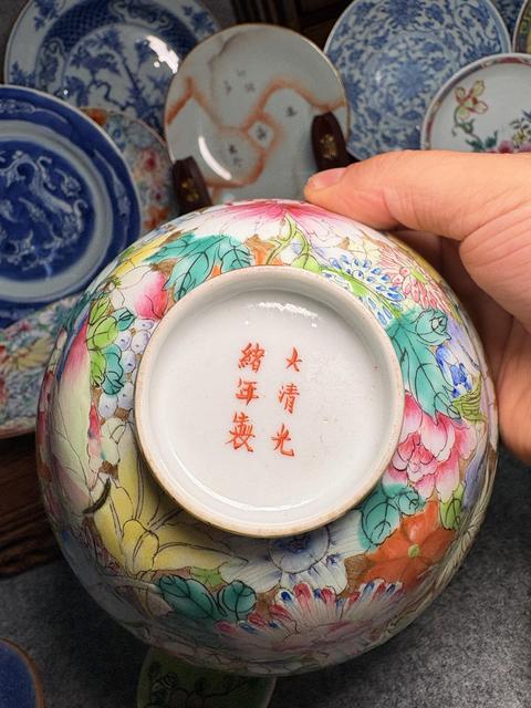 古玩陶瓷民國金地粉彩百花蓋碗真品鑒賞圖