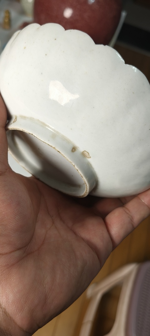 古玩陶瓷白釉瓜棱型碗（日本瓷）真品鑒賞圖