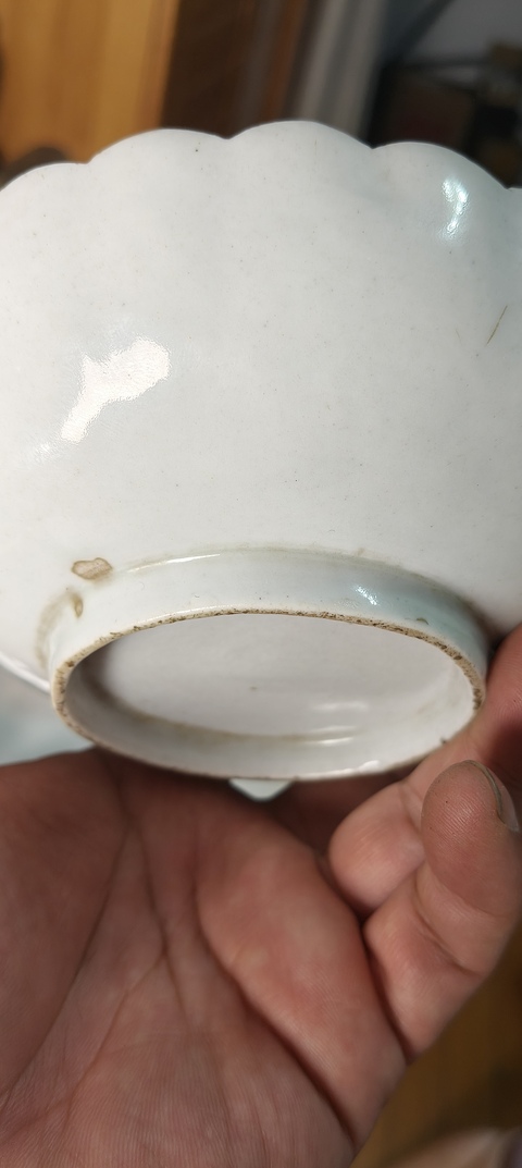 古玩陶瓷白釉瓜棱型碗（日本瓷）真品鑒賞圖