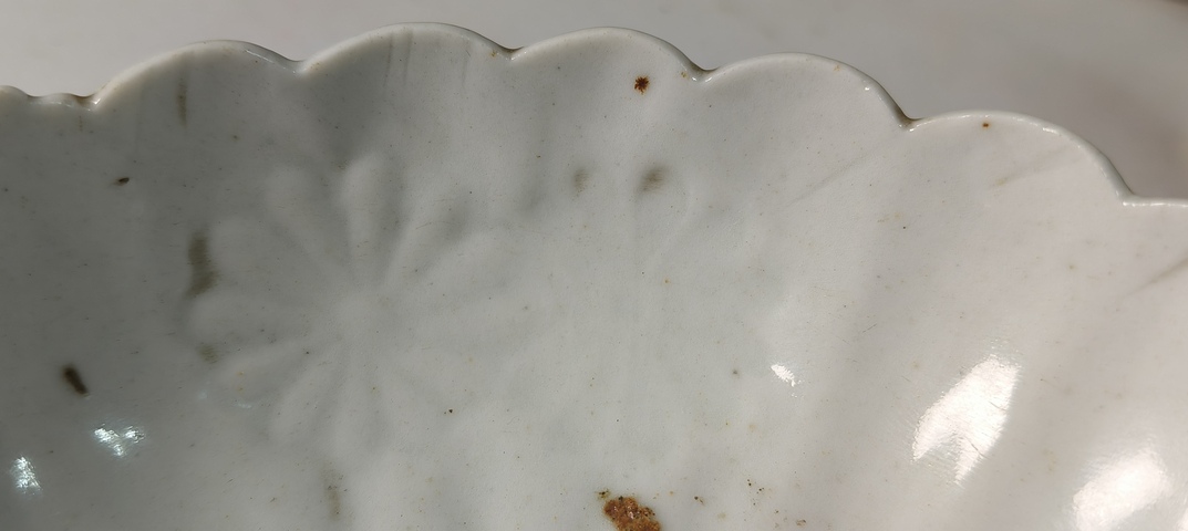 古玩陶瓷白釉瓜棱型碗（日本瓷）真品鑒賞圖