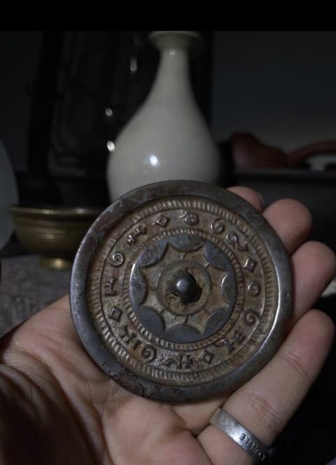 古玩銅器銅鏡真品鑒賞圖