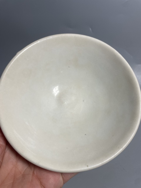 古玩陶瓷邢窯唇口盞真品鑒賞圖