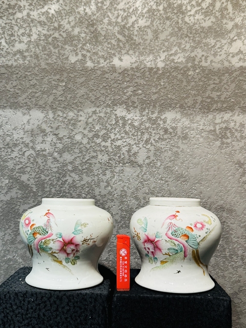 古玩陶瓷粉彩鳳穿牡丹紋茶葉罐真品鑒賞圖