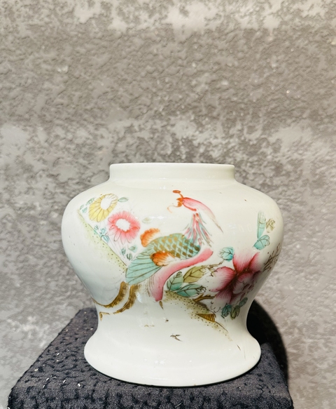 古玩陶瓷粉彩鳳穿牡丹紋茶葉罐真品鑒賞圖