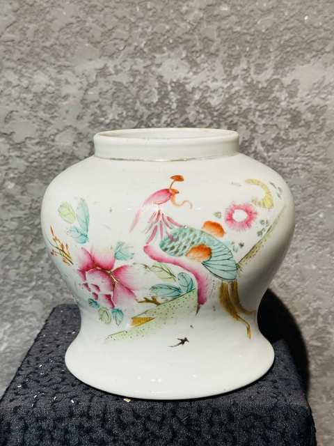 古玩陶瓷粉彩鳳穿牡丹紋茶葉罐真品鑒賞圖