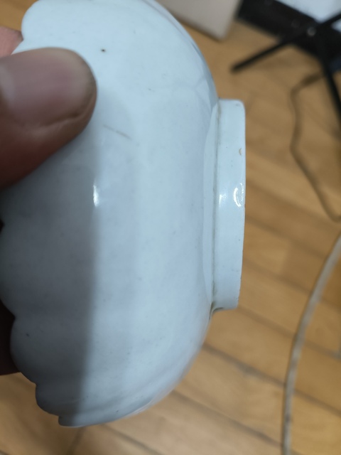 古玩陶瓷清代 白釉菊瓣盤（日本瓷）真品鑒賞圖