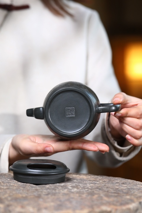 古玩雜項(xiàng)牛蓋漢瓦壺真品鑒賞圖