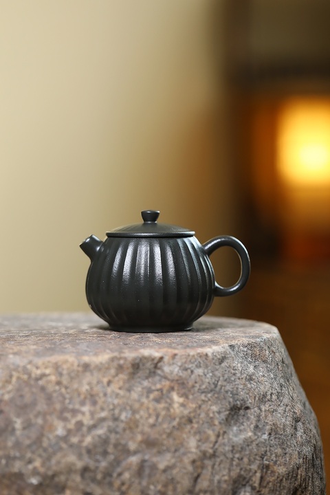 古玩雜項菱瓜壺真品鑒賞圖