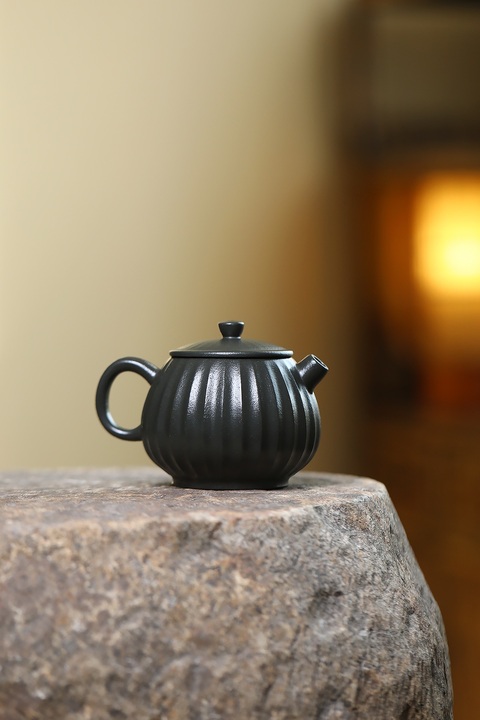 古玩雜項菱瓜壺真品鑒賞圖