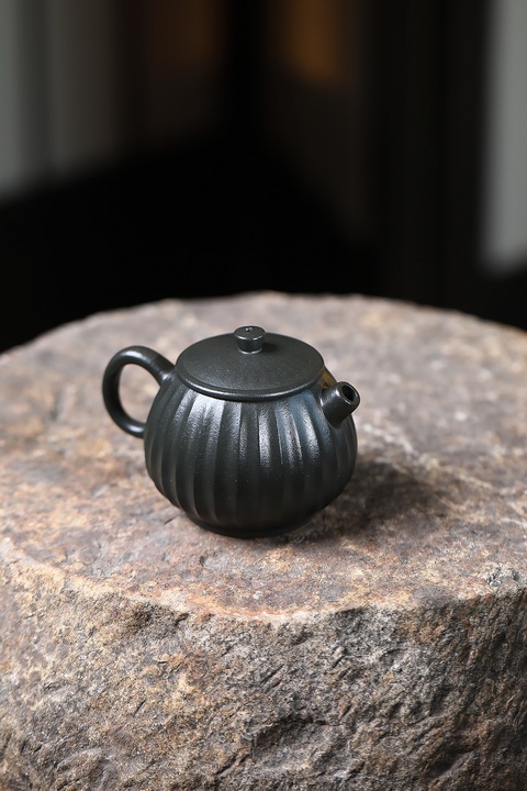 古玩雜項菱瓜壺真品鑒賞圖