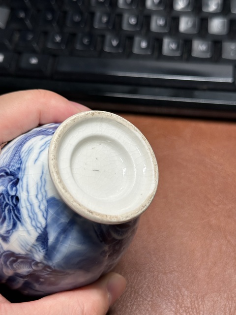 古玩陶瓷哥釉青花山水人物罐真品鑒賞圖