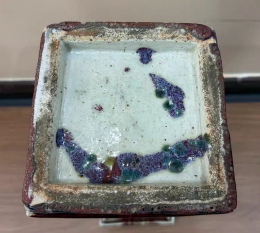 古玩陶瓷窯變紅釉四方撇口花觚真品鑒賞圖