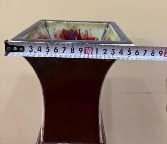 古玩陶瓷窯變紅釉四方撇口花觚真品鑒賞圖