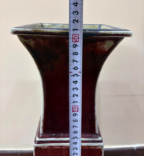 古玩陶瓷窯變紅釉四方撇口花觚真品鑒賞圖