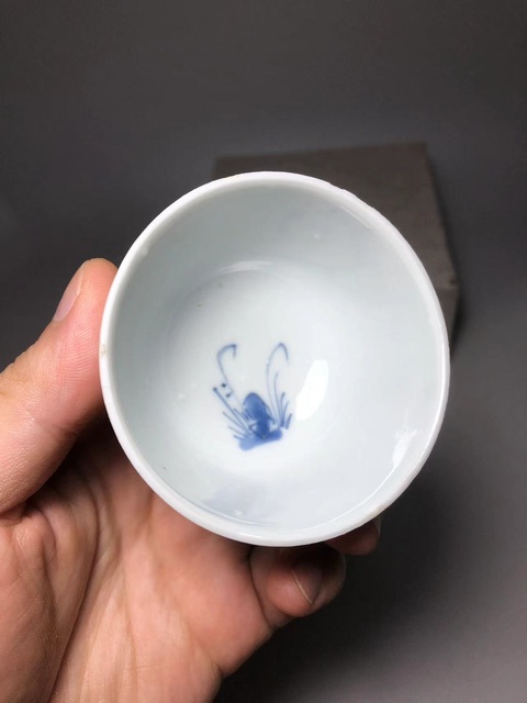 古玩陶瓷清康熙,洞石花紋青花杯拍賣,當前價格2600元