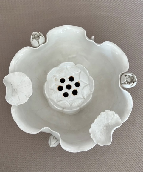 古玩陶瓷德化白瓷荷葉洗真品鑒賞圖
