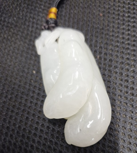 古玩玉器天然和田玉雕件真品鑒賞圖