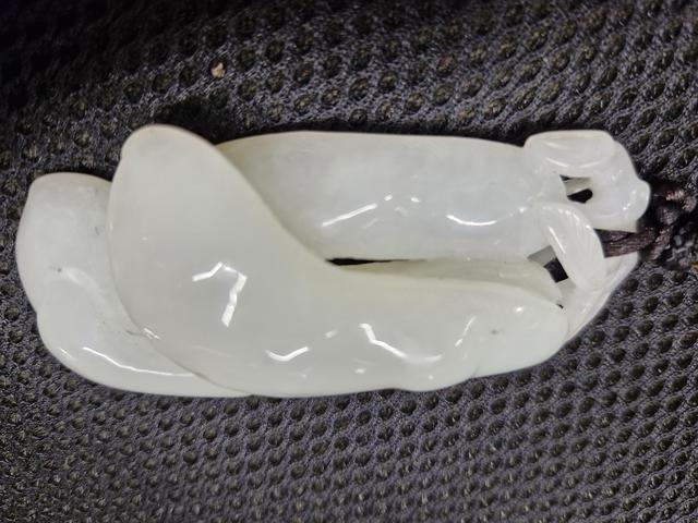 古玩玉器天然和田玉雕件真品鑒賞圖