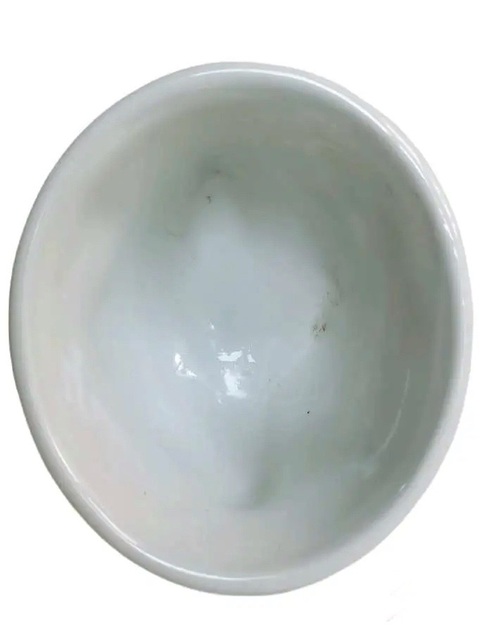 古玩陶瓷白釉貼塑梅花杯真品鑒賞圖