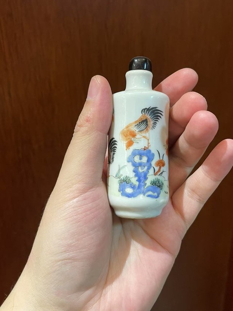 古玩陶瓷粉彩雞紋鼻煙壺拍賣，當前價格14000元