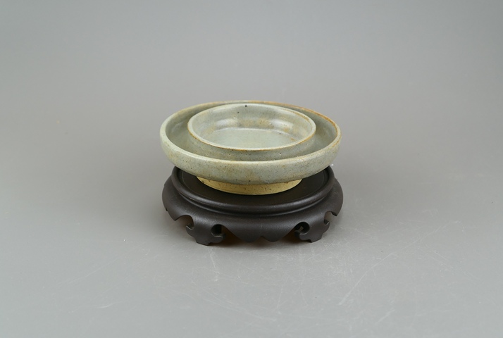 古玩陶瓷明代.龍泉窯青瓷托盤拍賣，當前價格132元