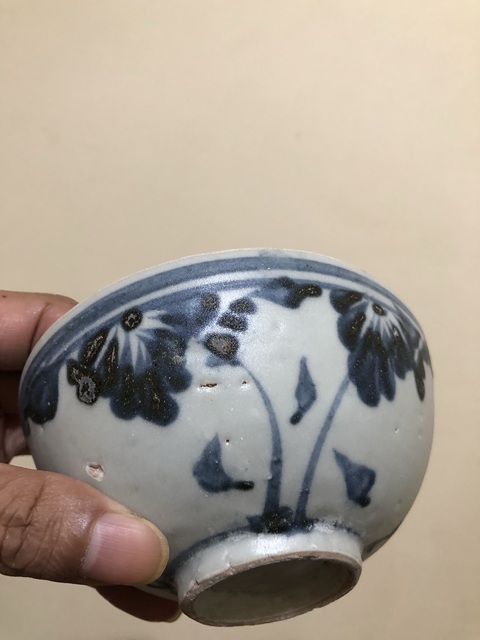 古玩陶瓷青花花卉紋蓮子碗真品鑒賞圖