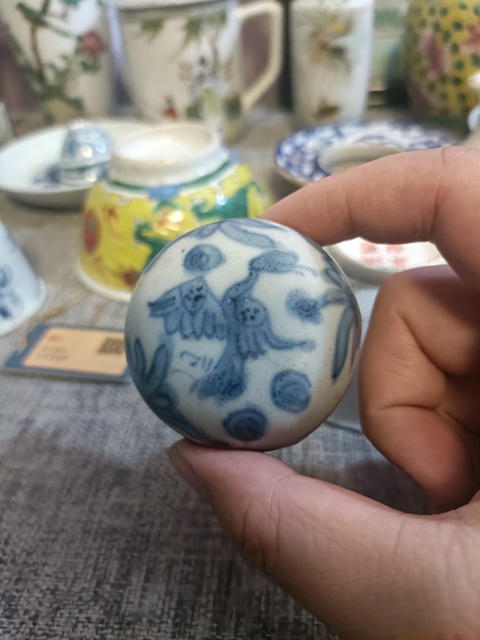 古玩陶瓷明萬(wàn)歷青花云鶴紋蓋盒拍賣，當(dāng)前價(jià)格2888元