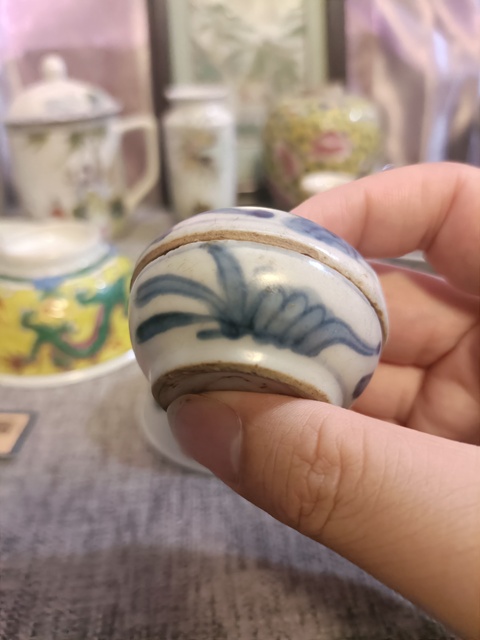 古玩陶瓷明萬(wàn)歷青花云鶴紋蓋盒拍賣，當(dāng)前價(jià)格2888元