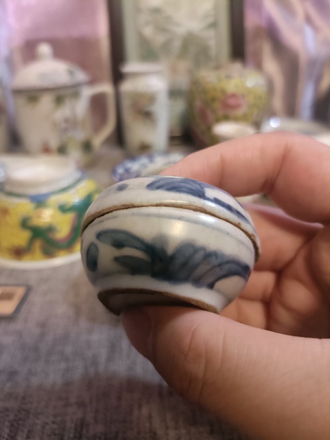 古玩陶瓷明萬(wàn)歷青花云鶴紋蓋盒拍賣，當(dāng)前價(jià)格2888元