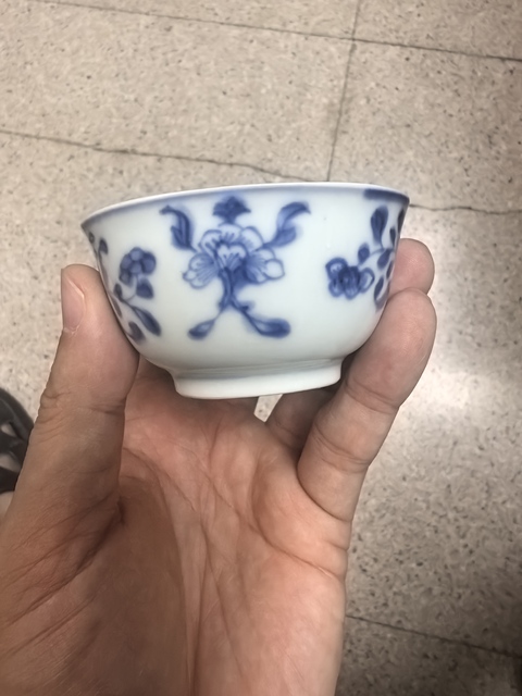 古玩陶瓷青花杯真品鑒賞圖