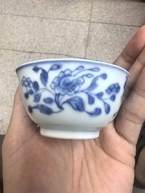 古玩陶瓷青花杯真品鑒賞圖