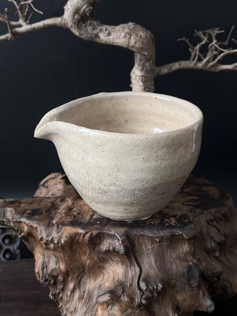 古玩陶瓷流口杯真品鑒賞圖