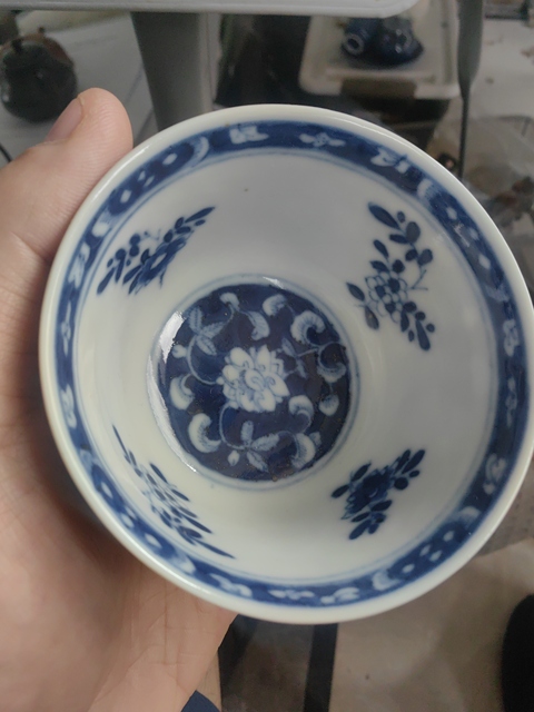 古玩陶瓷青花花卉茶具真品鑒賞圖