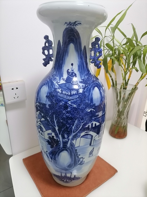 古玩陶瓷青花山水人物雙耳盤口瓶拍賣，當前價格12000元