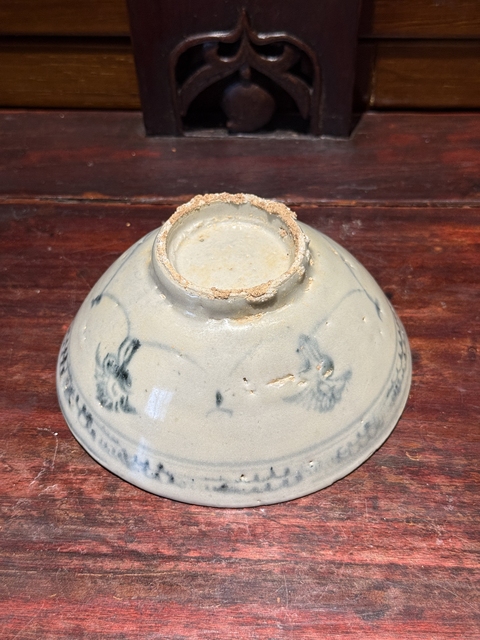 古玩陶瓷青花纏枝花卉紋碗真品鑒賞圖