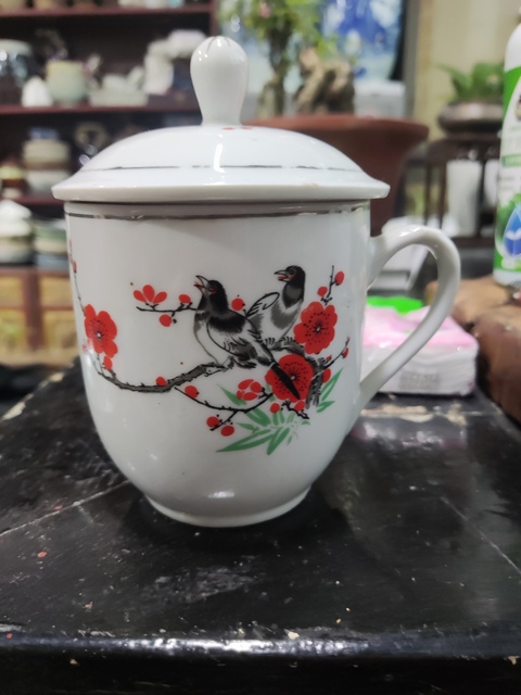 古玩陶瓷花鳥紋帶蓋執杯真品鑒賞圖