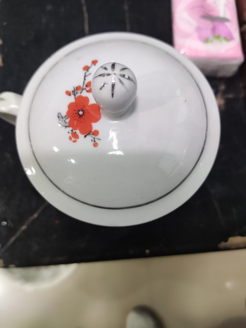 古玩陶瓷花鳥紋帶蓋執杯真品鑒賞圖