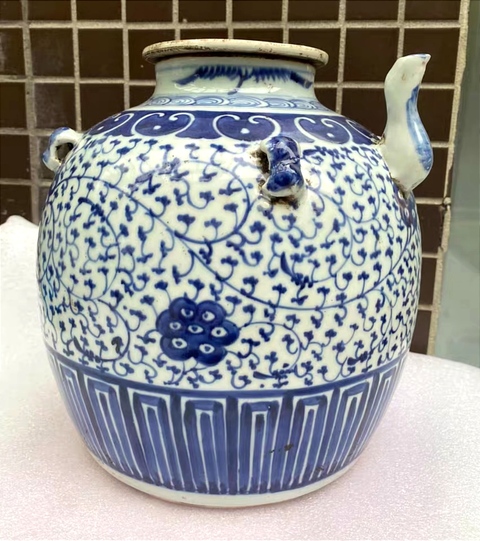 古玩陶瓷青花纏枝蓮紋四系茶壺真品鑒賞圖